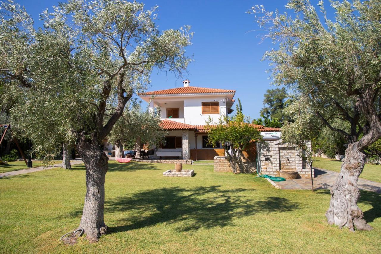Seaside Haven Kineta Villa Bagian luar foto