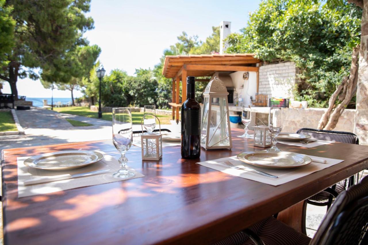 Seaside Haven Kineta Villa Bagian luar foto
