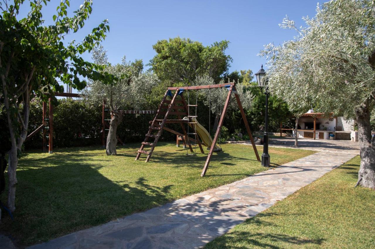 Seaside Haven Kineta Villa Bagian luar foto